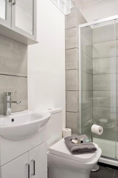 Penarth/Cardiff Bay: Deluxe Flat: 10 Mins To City! Exterior photo